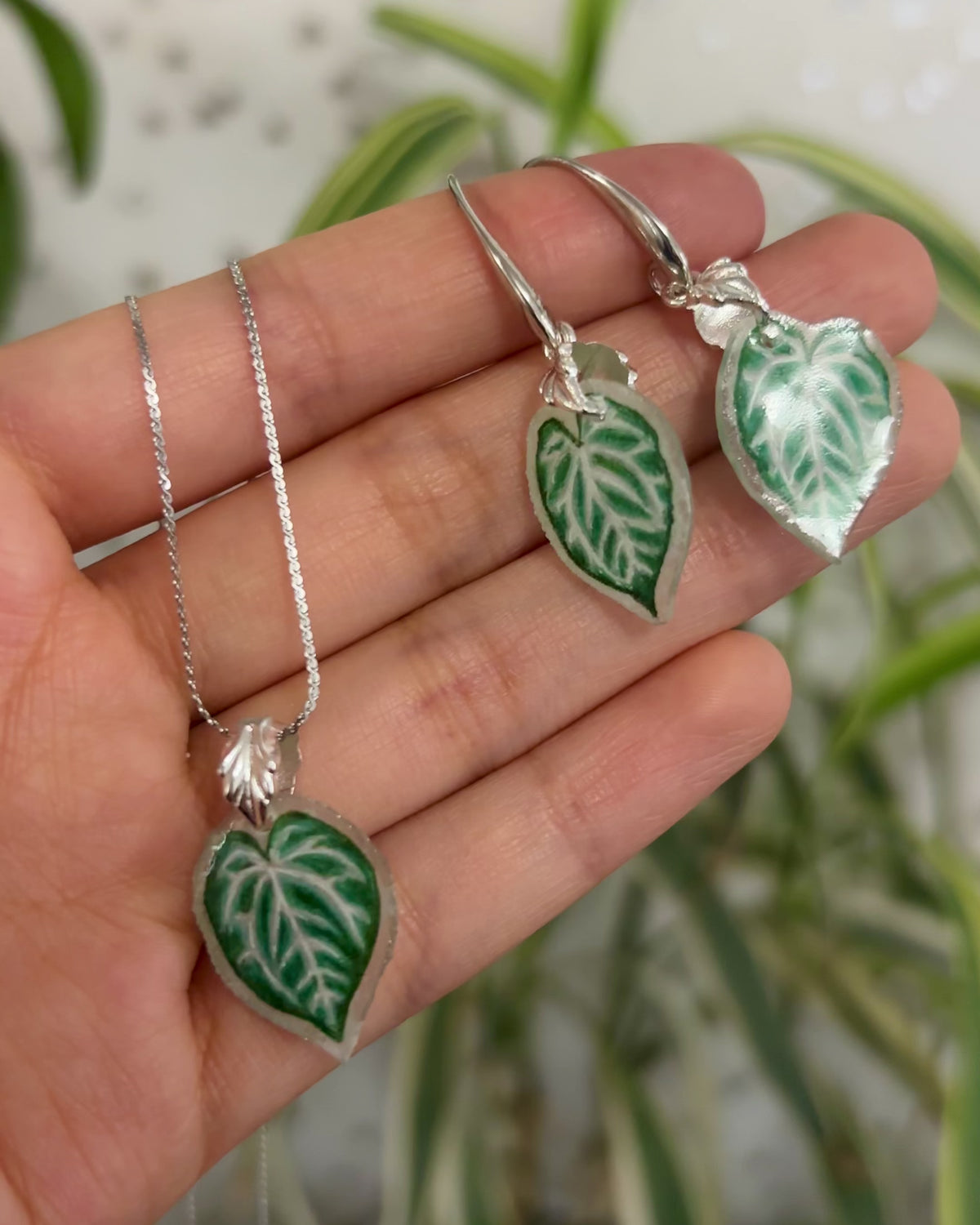 Collar y aretes - Anturio